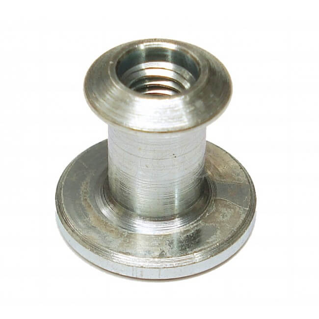 Винт крепления верхней крышки Stihl 11210847000 для MS360/361