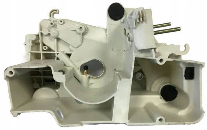 Картер Stihl 11300203034 для MS180CBE